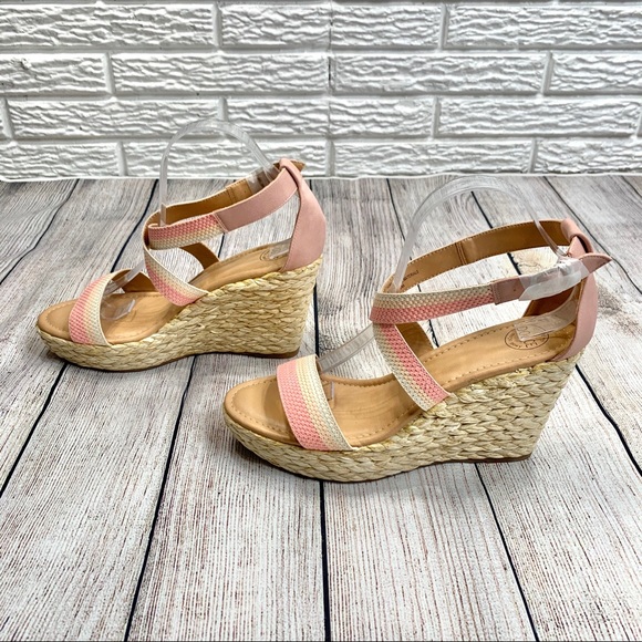 Dolce by Mojo Moxy Striped Sandal Wedges - Picture 4 of 6